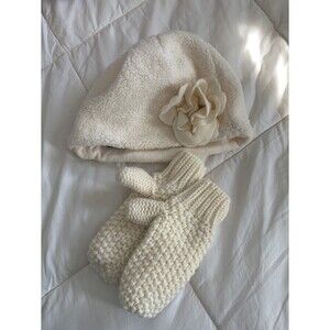 Gap hat and mittens size